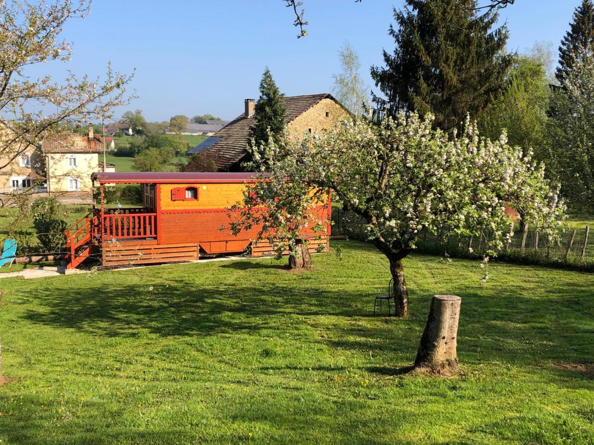 Gîte Roulotte - La clé du bonheur Orve Extérieur photo